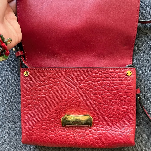 Authentic Burberry cross body bad - Picture 2 of 5